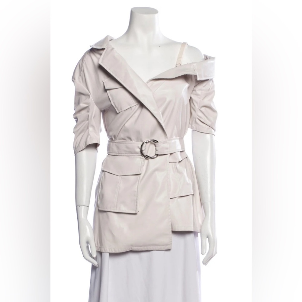 EUC Cinq a sept ivory shortsleeved faux off shoulder leather jacket size 10